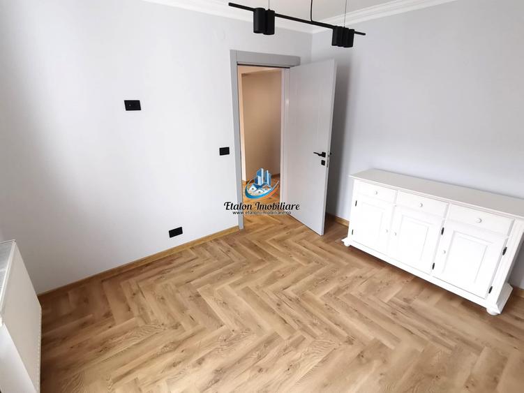 Apartament cu 3 camere decomandat în Precista