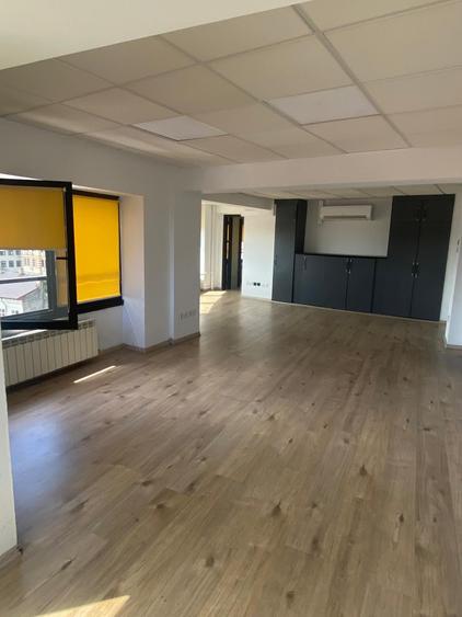 Birou, de 600 mp, în Splaiul Unirii