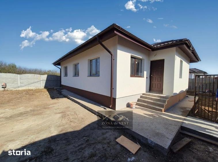 Casă cu 4 camere cu Teren 400 Mp în Clinceni