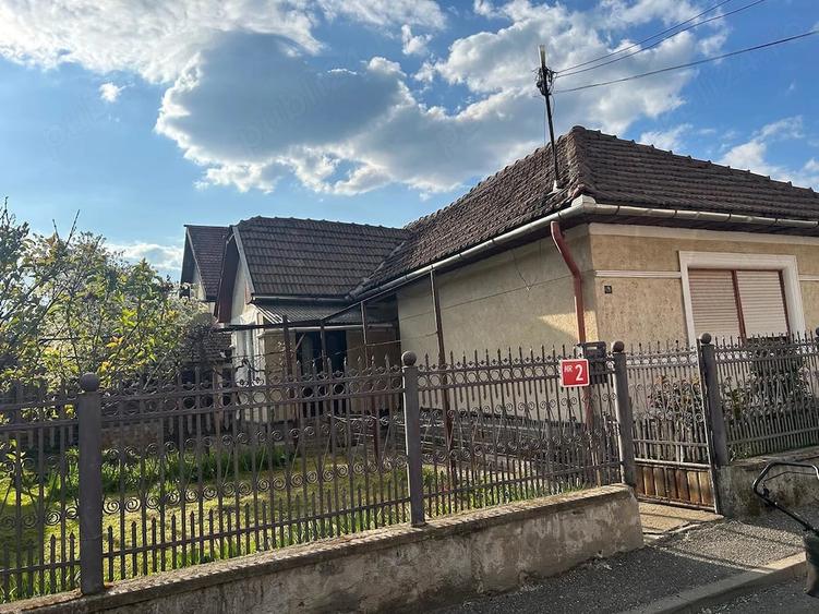 Casă cu 2 camere cu Teren 267 Mp în Central