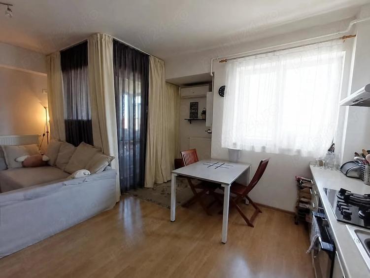 Apartament cu 2 camere semidecomandat în Est