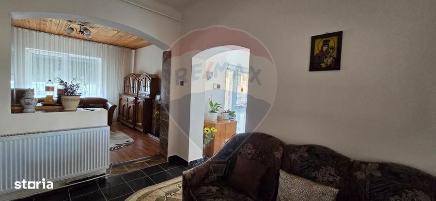 Casă cu 4 camere în Nădab