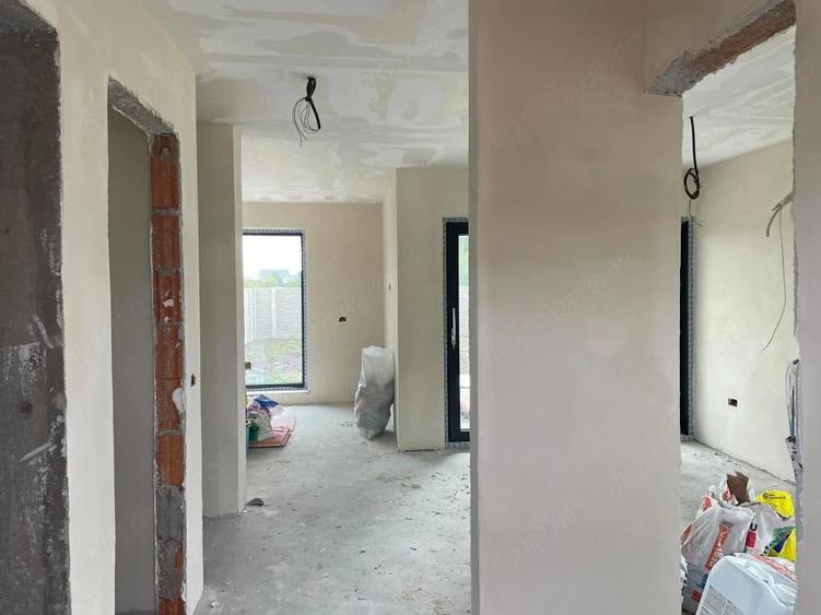 Casă cu 4 camere cu Teren 275 Mp în Giarmata