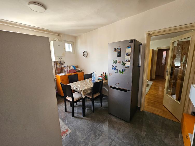 Apartament cu 2 camere semidecomandat în Complex Studențesc