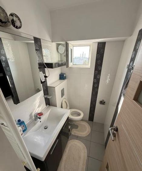 Apartament cu 3 camere decomandat în Dristor