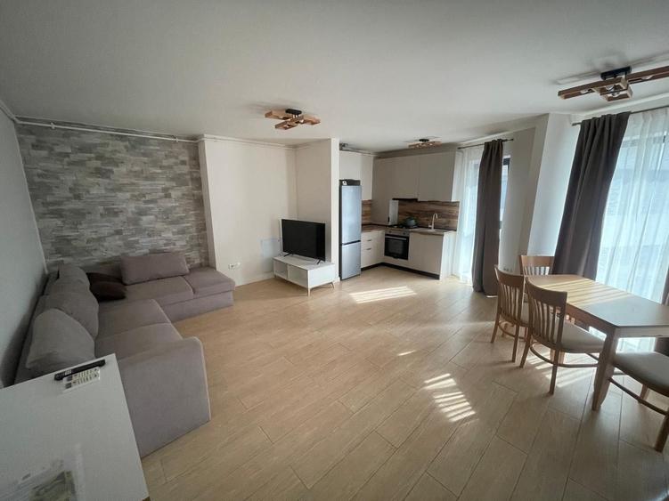 Apartament cu 2 camere decomandat în Central