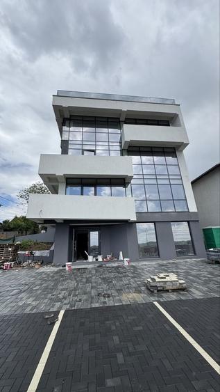 Spațiu comercial, de 160 mp, în Valea Lupului