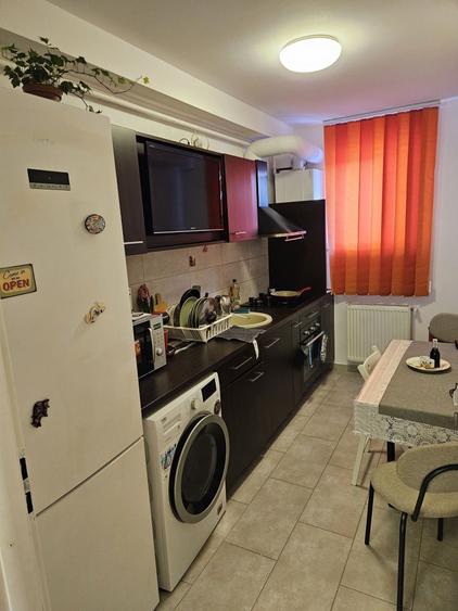 Apartament cu 2 camere decomandat în Fundeni
