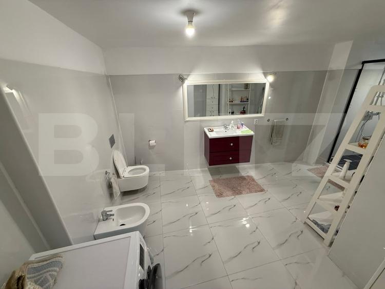 Apartament cu 3 camere decomandat, mobilat în Central