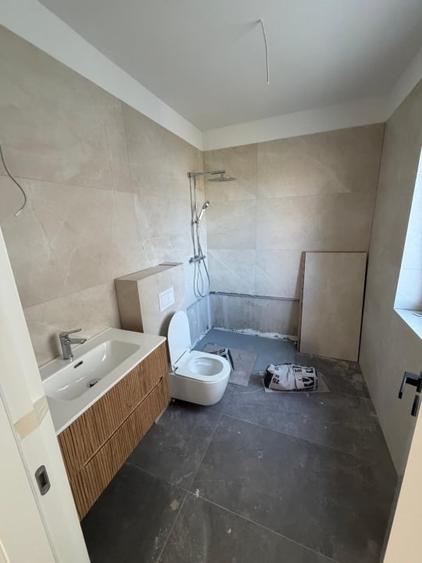 Apartament cu 2 camere nedecomandat în Dâmbul Rotund