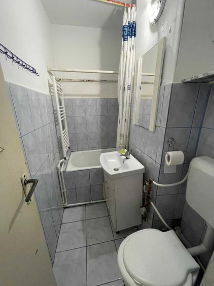 Apartament cu 2 camere semidecomandat în Deve