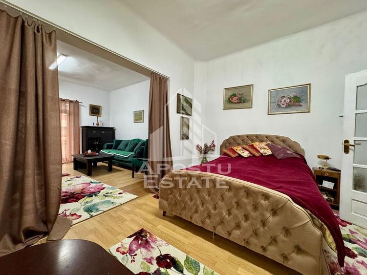 Duplex cu 7 camere cu Canalizare în Lipovei