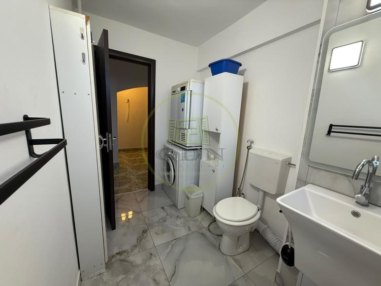 Apartament cu 3 camere decomandat, mobilat în Calea București