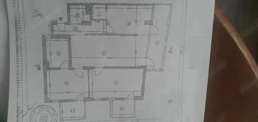 Apartament cu 3 camere semidecomandat, mobilat în Brâncoveanu