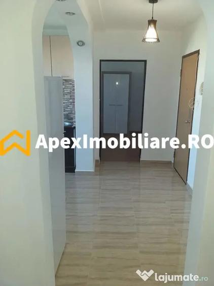 Apartament cu 2 camere semidecomandat în Costin Georgian