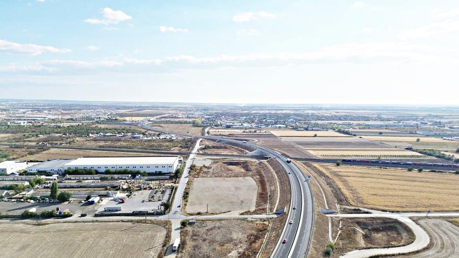 Spațiu industrial, de 7,968 mp, în Vest
