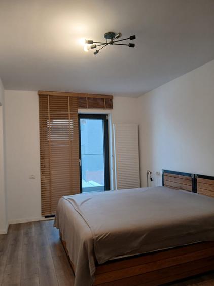 Apartament cu 2 camere decomandat în Noua