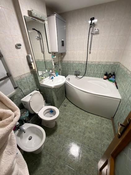 Apartament cu 3 camere semidecomandat, mobilat în Dorobanți