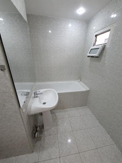 Apartament cu 3 camere semidecomandat în Drumul Taberei