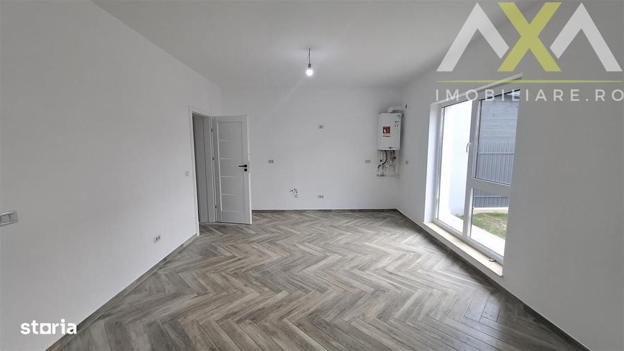 Casă cu 4 camere în Uricani