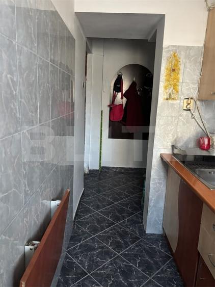 Apartament cu 2 camere semidecomandat, mobilat în Mihai Bravu