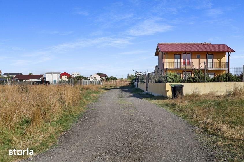 Casă cu 8 camere cu Teren 500 Mp în Schitu