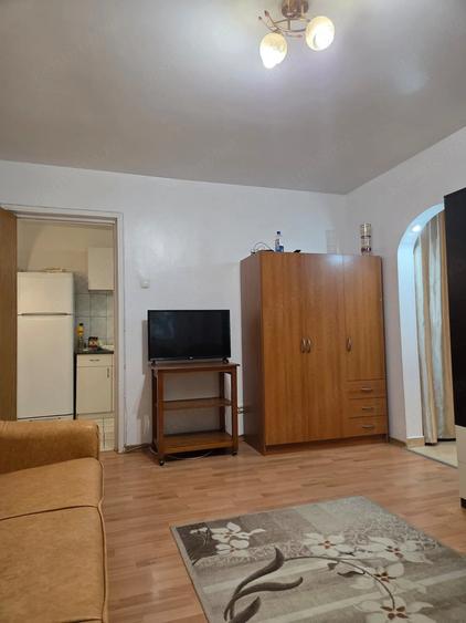 Apartament cu 2 camere semidecomandat în Pantelimon