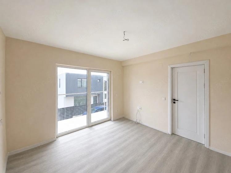 Casă cu 3 camere cu Teren 220 Mp în Central