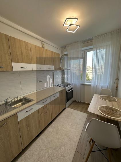 Apartament cu 2 camere semidecomandat în Giurgiului
