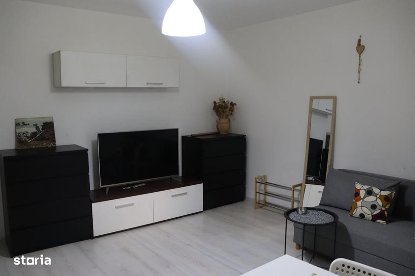 Apartament cu 2 camere în Apărătorii Patriei