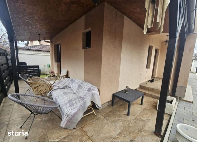 Casă cu 4 camere cu Teren 290 Mp în Bordei