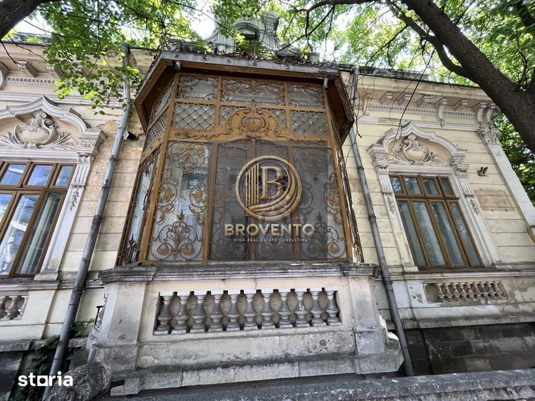 Casă cu Teren 2100 Mp în Central