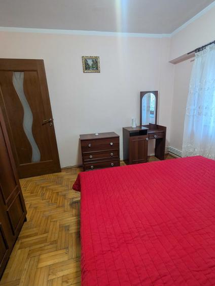 Garsonieră decomandată în Central