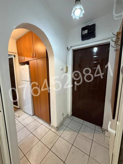 Apartament cu 2 camere decomandat în Lacul Tei