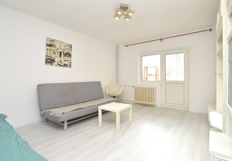 Apartament cu 3 camere decomandat, mobilat în Unirii