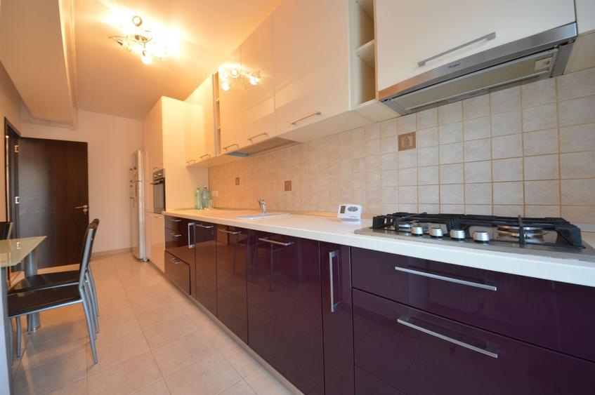 Apartament cu 4 camere decomandat, mobilat în Herăstrău
