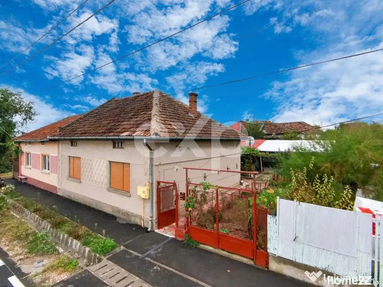 Casă cu 4 camere cu Teren 95 Mp în Central