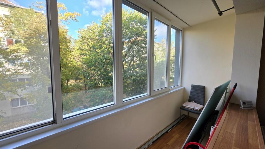 Apartament cu 3 camere semidecomandat, mobilat în Circumvalațiunii