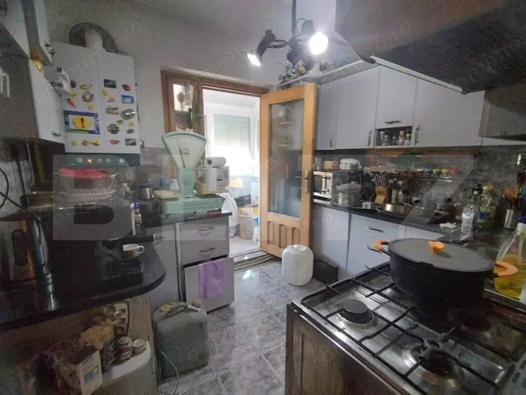 Apartament cu 3 camere decomandat, mobilat în Tomești