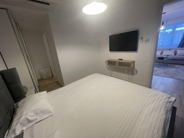 Apartament cu 3 camere decomandat în Banu Manta
