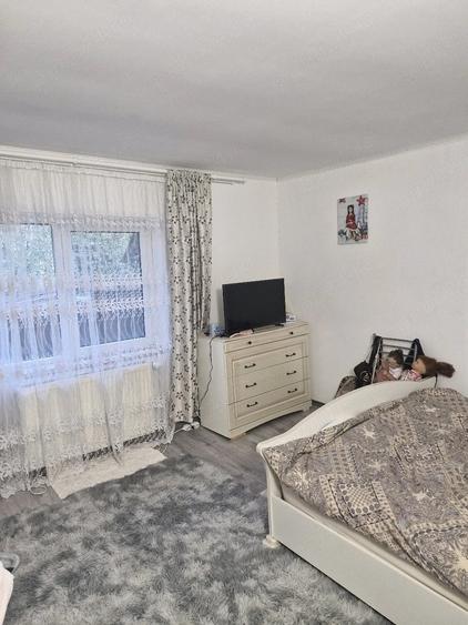 Casă cu 4 camere cu Teren 189 Mp în Central