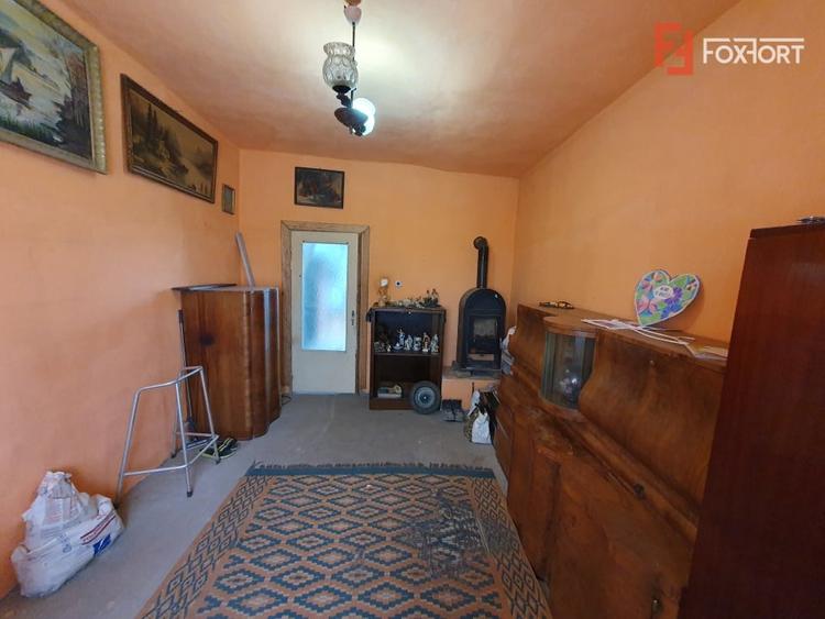 Casă individuală cu 4 camere cu Teren 2208 Mp în Folea
