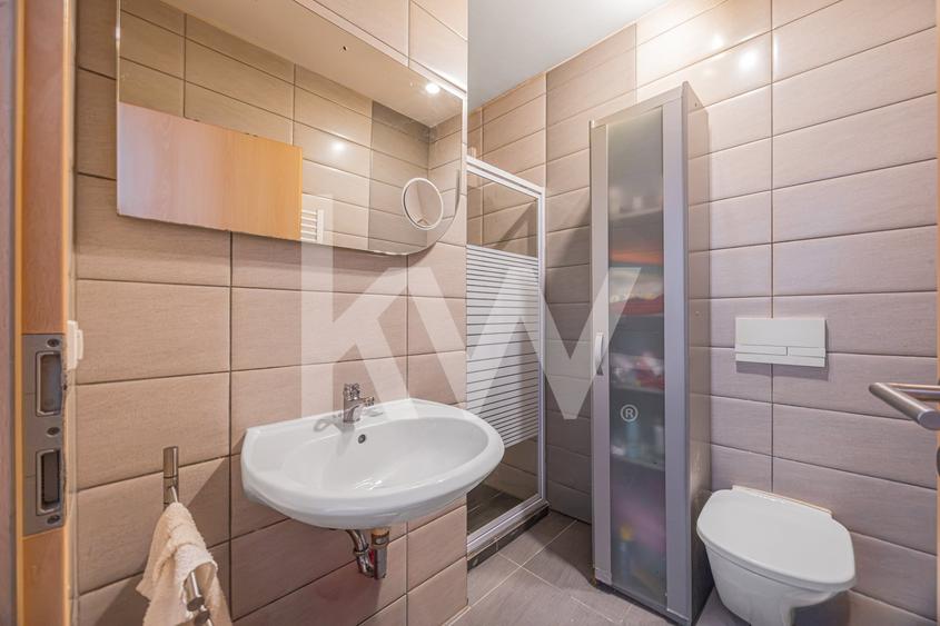 Apartament cu 3 camere decomandat, mobilat în Avantgarden