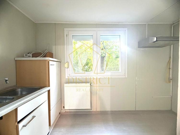 Apartament cu 3 camere decomandat, mobilat în Aradului