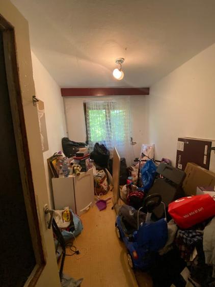 Apartament cu 3 camere semidecomandat în Viziru 1