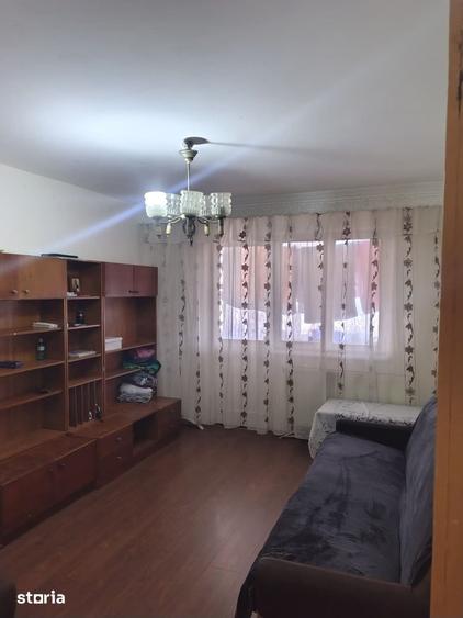 Apartament cu 2 camere semidecomandat în Cornișa