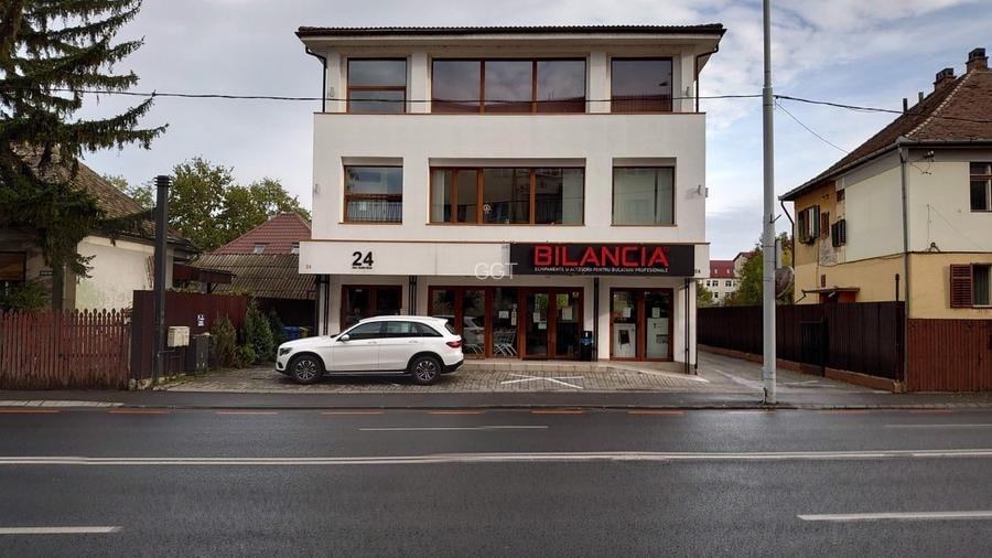 Birou, de 200 mp, în Central