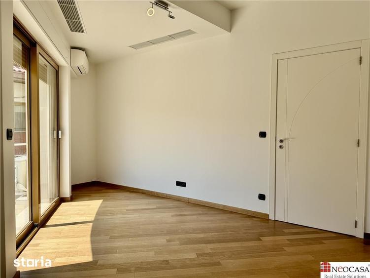 Apartament cu 5 camere în Primăverii