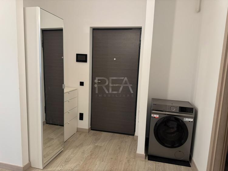 Apartament cu 3 camere decomandat, mobilat în Vitan