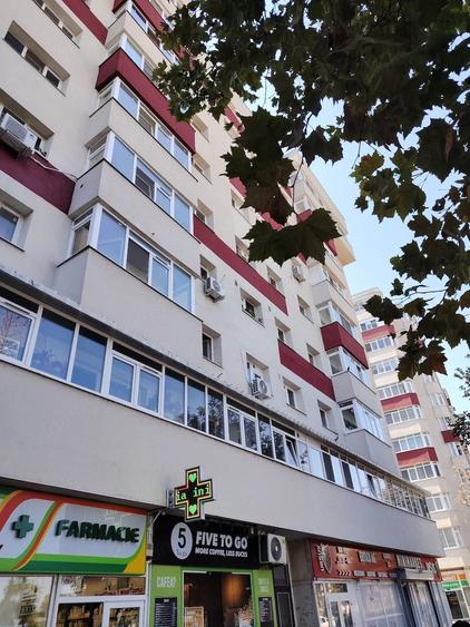 Apartament cu 3 camere în Olteniței